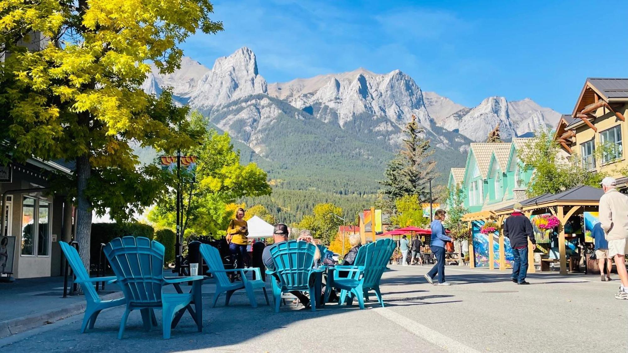 Unit #203 Cozy Mountain View 1Br In Dt Apartment Canmore Exterior photo